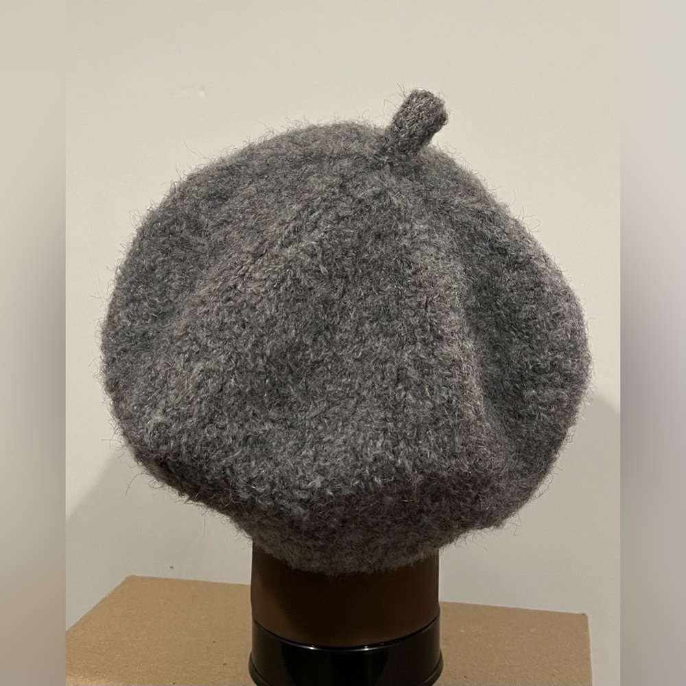 Soft British Style Beret Painters Letter Hat - Picture 7 of 8
